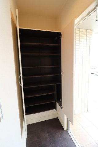 ラフィーネ下中野　Ｂの収納