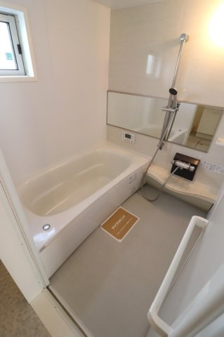 ラフィーネ下中野　Ｂの浴室