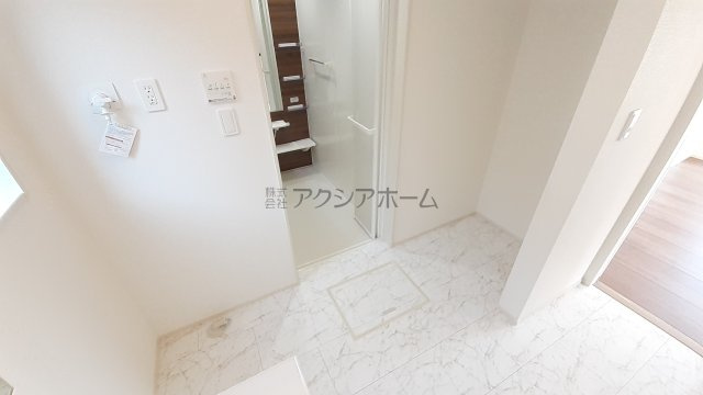 入間市扇台4丁目・全2棟　新築一戸建　1号棟　～収納豊富～の設備|洗面所にはリネン庫有り