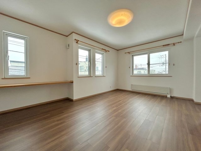 宮の森4条5丁目の洋室|洋室（3）！