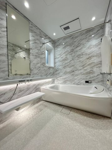 宮の森4条5丁目の浴室|浴室乾燥機・浴室暖房・追い炊き機能・オートバス完備！お掃除がラクラクな「ほっカラリ床」を採用！