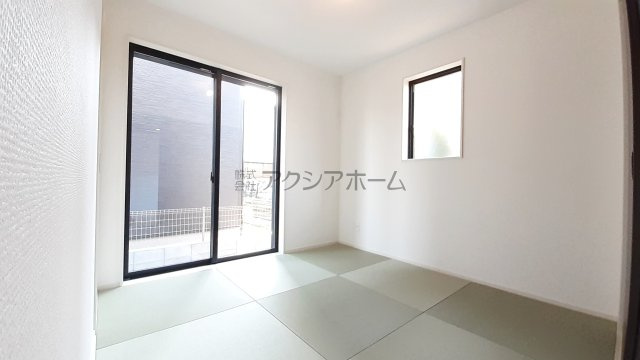 入間市扇台4丁目・全2棟　新築一戸建　2号棟　～収納豊富～の和室|1階 和室4.5帖