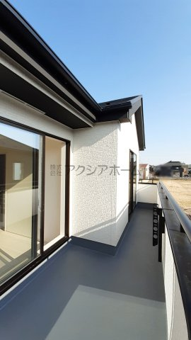 入間市扇台4丁目・全2棟　新築一戸建　2号棟　～収納豊富～のバルコニー