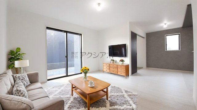 入間市扇台4丁目・全2棟　新築一戸建　2号棟　～収納豊富～の居間・リビング|家の中心になるLDKはレイアウトしやすい17帖(家具はCG画像での表示になります。)