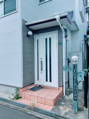 岸和田市下野町　平成15年築のエントランス