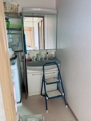 岸和田市下野町　平成15年築の独立洗面台