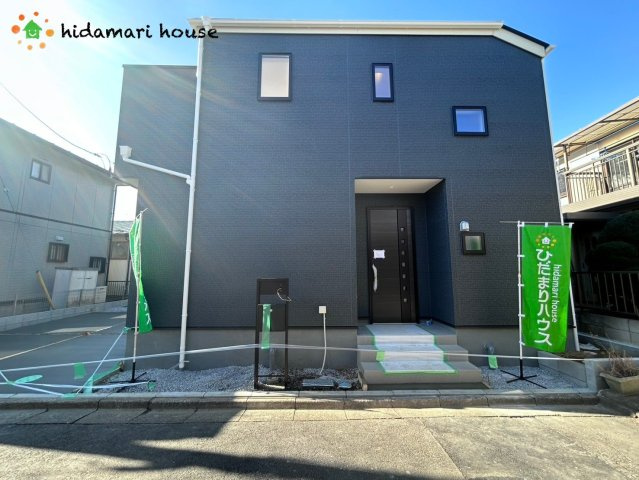 上尾市原市　新築一戸建て　リーブルガーデン　01の前面道路含む現地写真