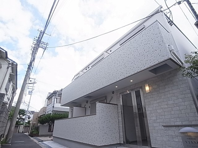 神戸市須磨区関守町２丁目のアパートの外観