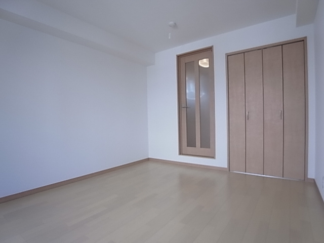 神戸市須磨区関守町２丁目のアパートの内装|洋室室内