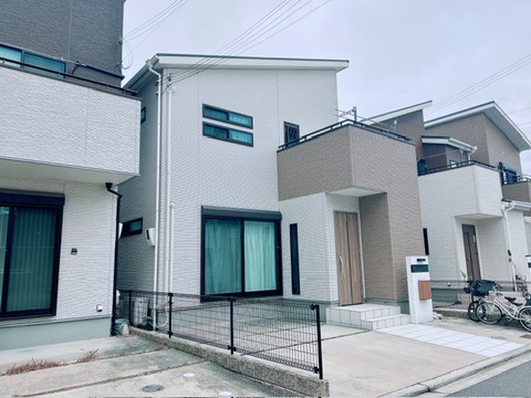 岸和田市下野町　平成30年築の外観