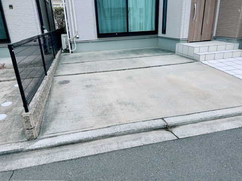 岸和田市下野町　平成30年築の駐車場