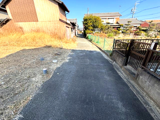 【前面道路含む現地写真】の画像