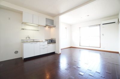 【居間・リビング】 | ツインスターⅡ | ※同物件・反転タイプの写真です。