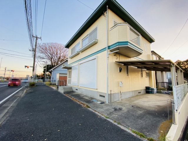 佐倉市王子台６丁目　中古戸建の前面道路含む現地写真