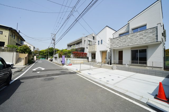 【横浜市保土ケ谷区常盤台6-17全2棟新築戸建て】★仲介手数料無料★（常盤台小学校・保土ケ谷中学校）の前面道路含む現地写真
