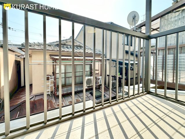 京都市伏見区久我石原町　中古戸建のバルコニー
