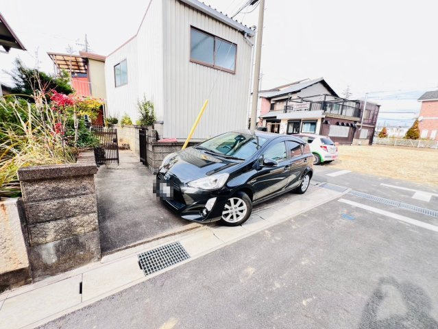 刈谷市泉田町貸店舗の駐車場