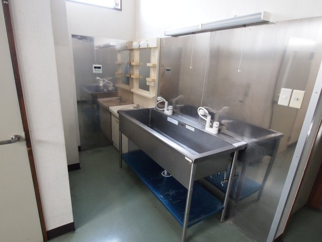 吉井町工場事務所のキッチン