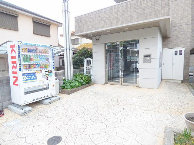 フラットワンのエントランス