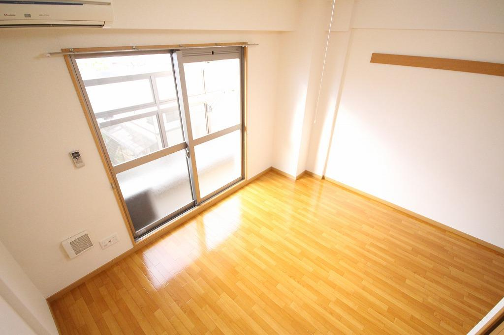 フラットワンの居間・リビング|※お部屋により仕様が異なる場合があります