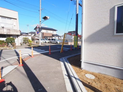 【前面道路含む現地写真】 | Cradle garden　桑折町第１　１号棟