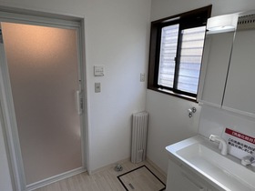 中古戸建の独立洗面台