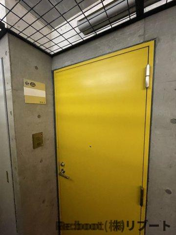 ドミール妙典の玄関