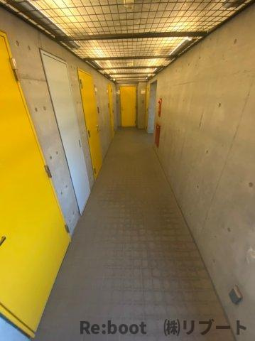 ドミール妙典のロビー