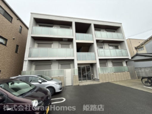シャーメゾン　姫路Wの外観