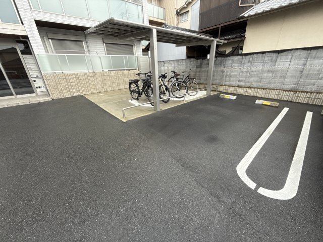 シャーメゾン　姫路Wの駐車場