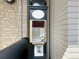 玄関前インターフォン