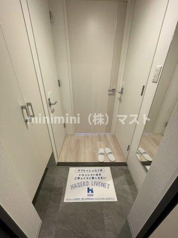 セレニテ中崎町リアンの玄関