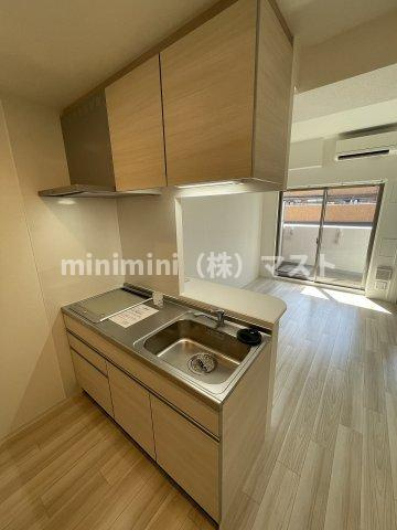 セレニテ中崎町リアンのキッチン