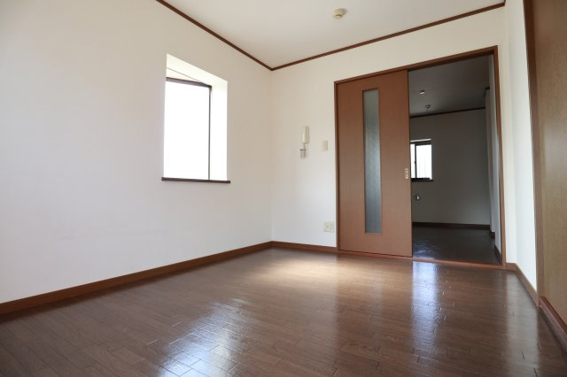 ルナハイツの洋室