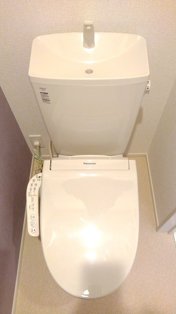 アバンツァート西町のトイレ|落ち着いたトイレです