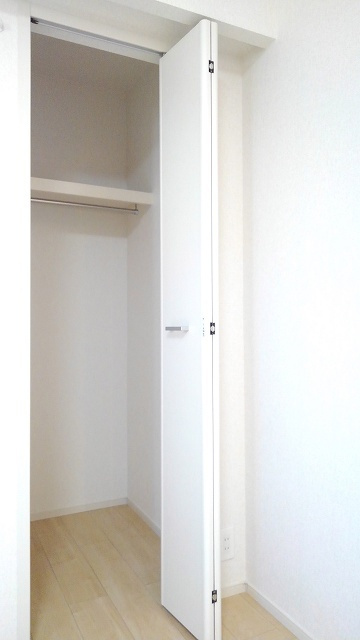 アバンツァート西町の収納|こまごまとしたものを収納できそうですね