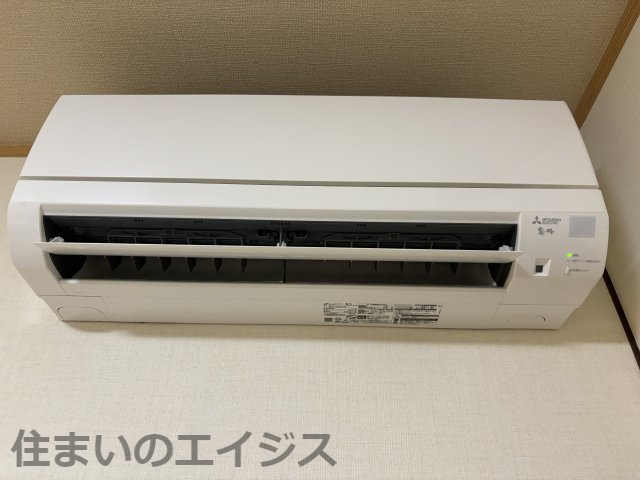 氷川町中古戸建の冷暖房・空調設備|新しいエアコンです