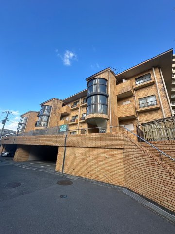 新芦屋ハイタウンの外観