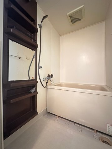 新芦屋ハイタウンの浴室