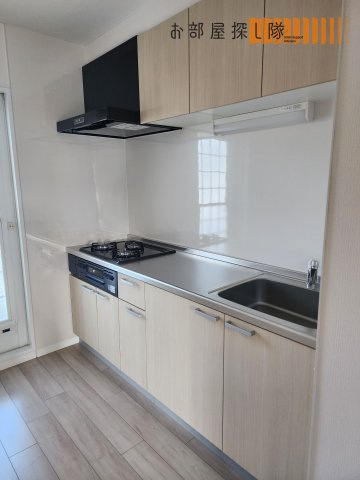 レジデンシャルウエストサイドのキッチン|同物件、別部屋写真