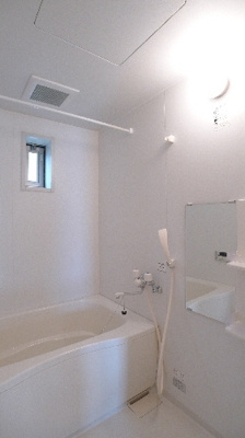 【浴室】 | 【シャーメゾン】グランドゥール桜木Ⅰ | 時間差入浴に有難い追焚給湯です