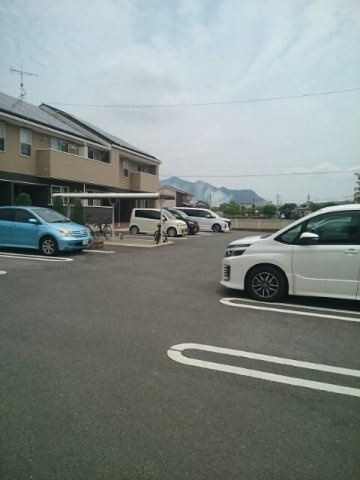 ベル・ブローテⅠの駐車場