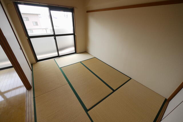 ベルメゾン南篠崎ユニゾンの和室