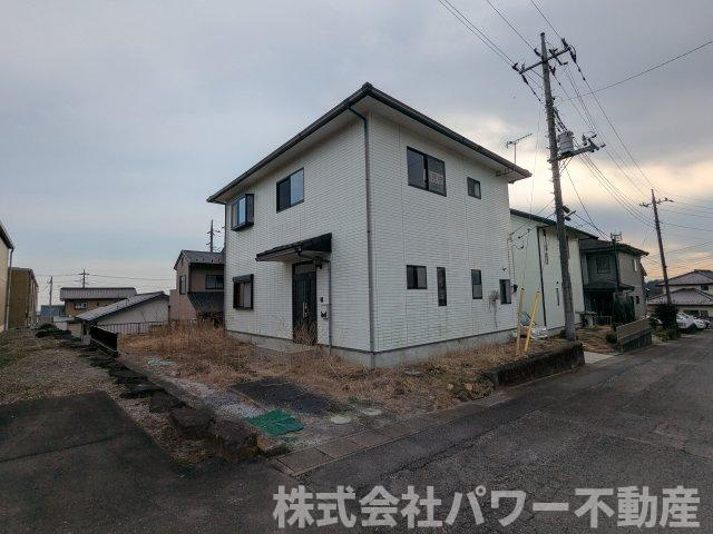 中古戸建　箕郷町矢原の前面道路含む現地写真|前面道路含む現地写真です