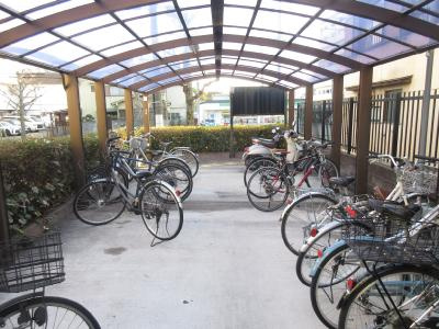 WEST VILLA OIKE（ウエストヴィラオイケ）の駐車場|駐輪場