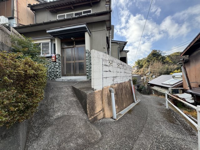 高知市上本宮町のエントランス