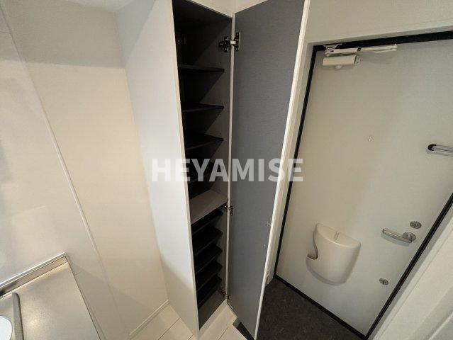 ミライ旭町の玄関|※室内画像は別号室のもの