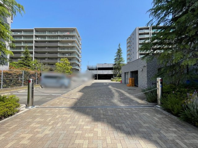 セントアイナ藤が丘の駐車場