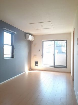 ルーエ・Ｓ　　　刈谷市近郊の賃貸はクラスホーム刈谷店の居間・リビング