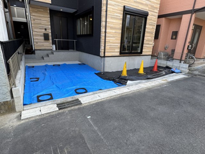 【駐車場】 | 三郷市三郷１丁目新築戸建【早稲田小学校：8分】 | 駐車スペース・2台駐車可